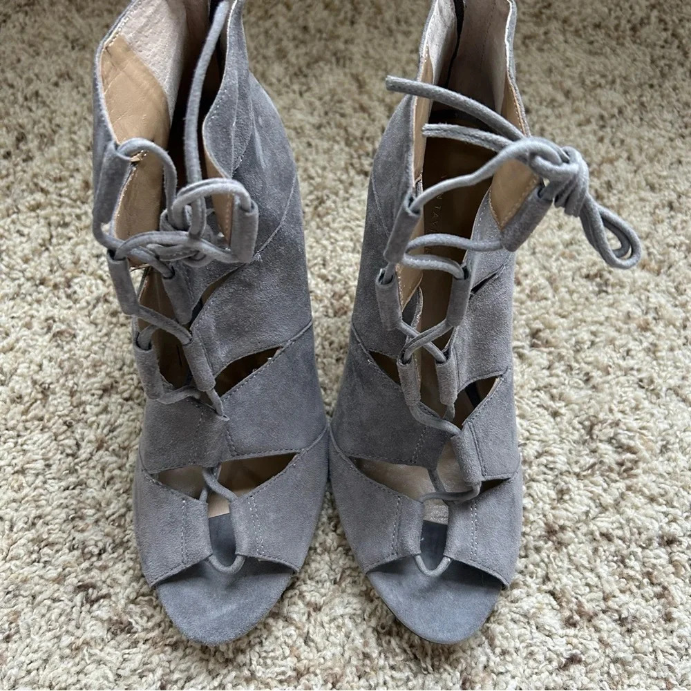 Ann Taylor Elaina Smokey Charcoal Suede Lace Up Heel/Bootie Size 7 - Picture 8 of 9